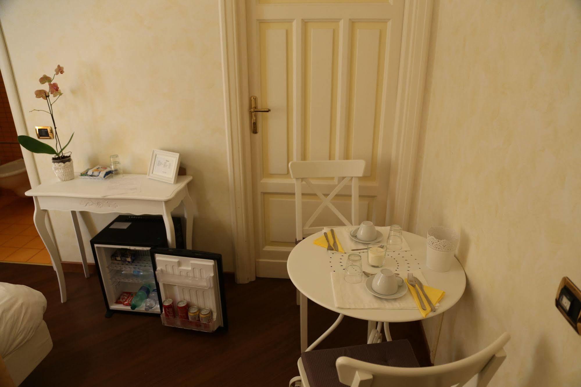 Dhome B&B Рим Экстерьер фото
